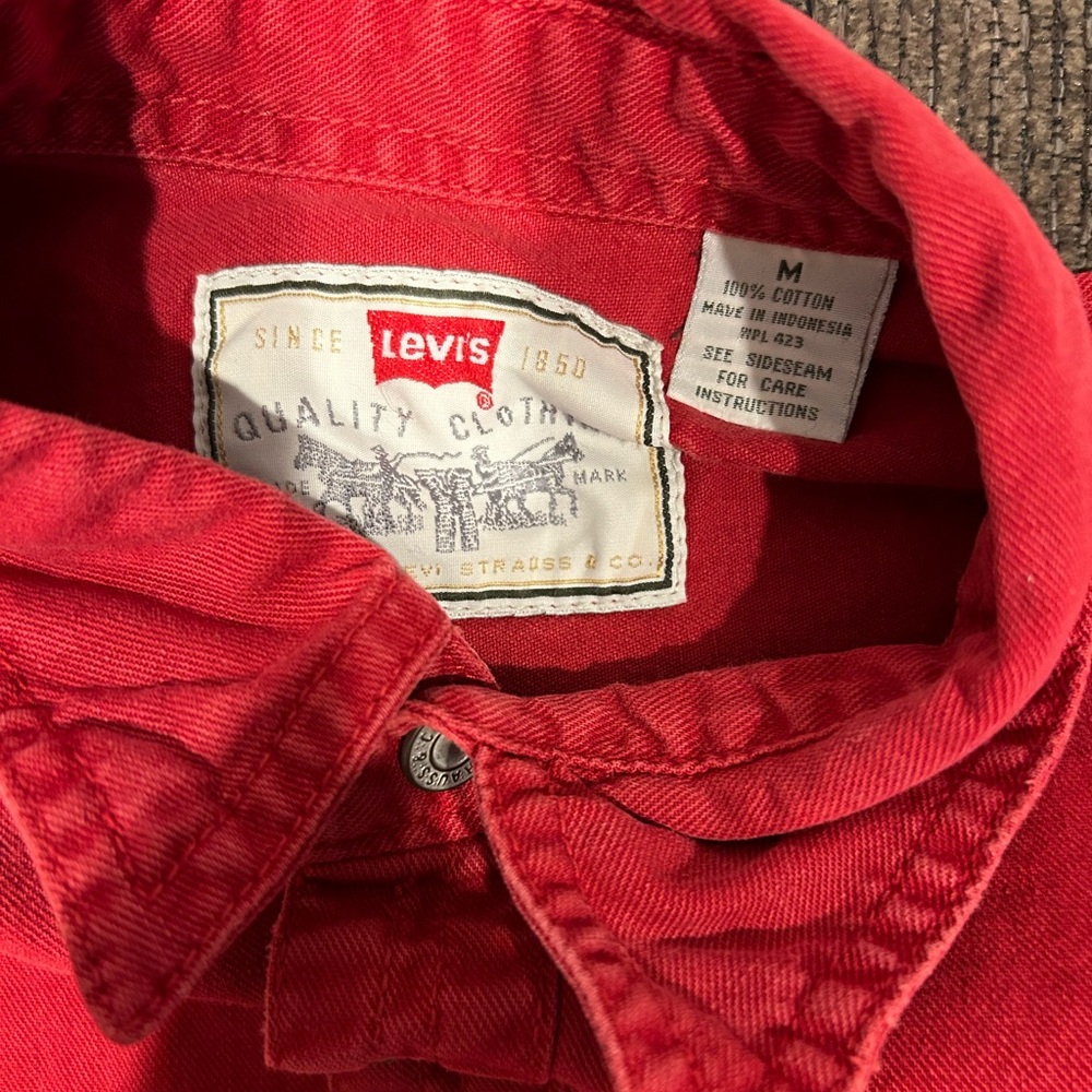 Vintage Red Denim Levi Button Down Shirt - Picture 4 of 5